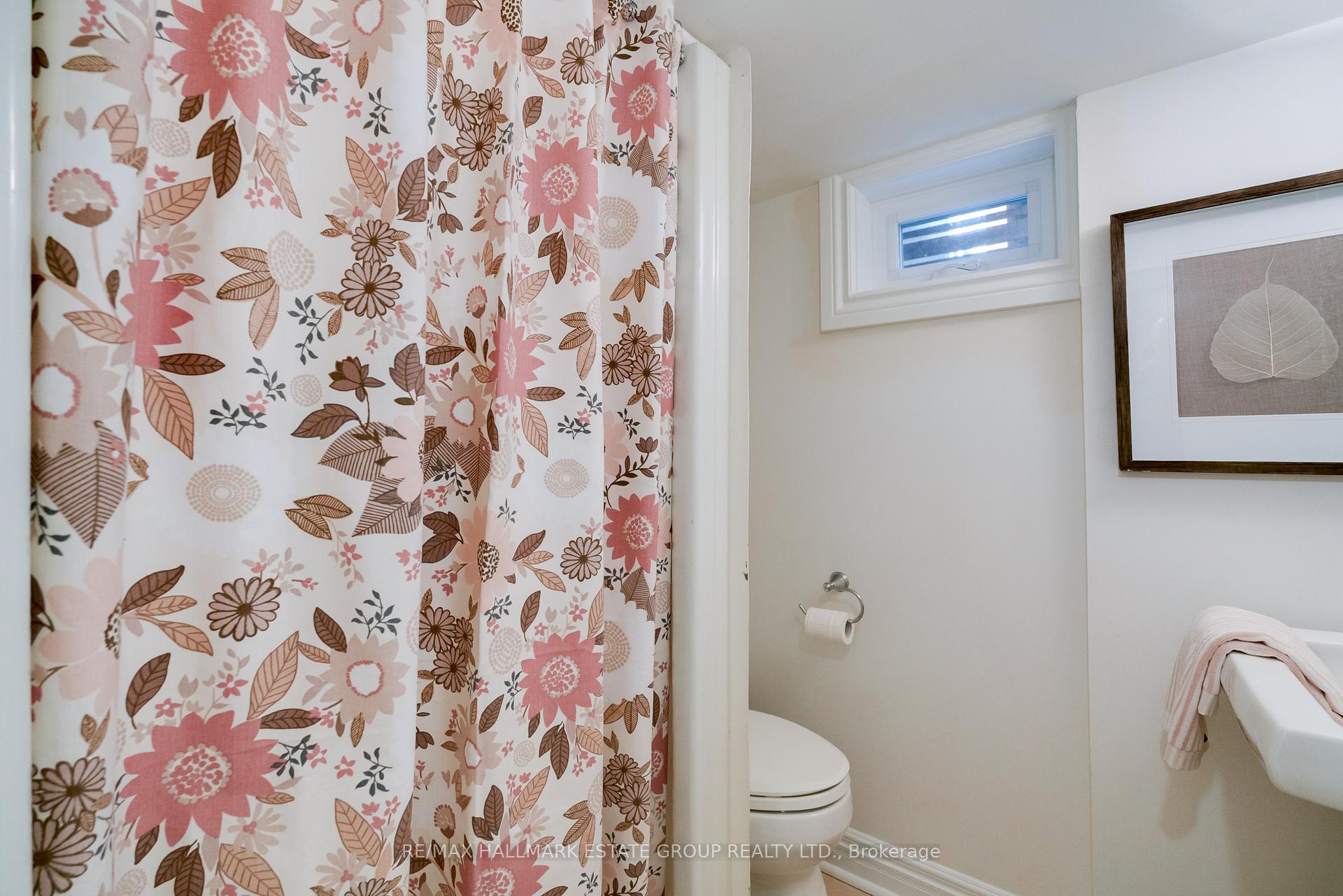 Photo 39 of 123 Withrow Avenue, Toronto, North Riverdale — HOMEH