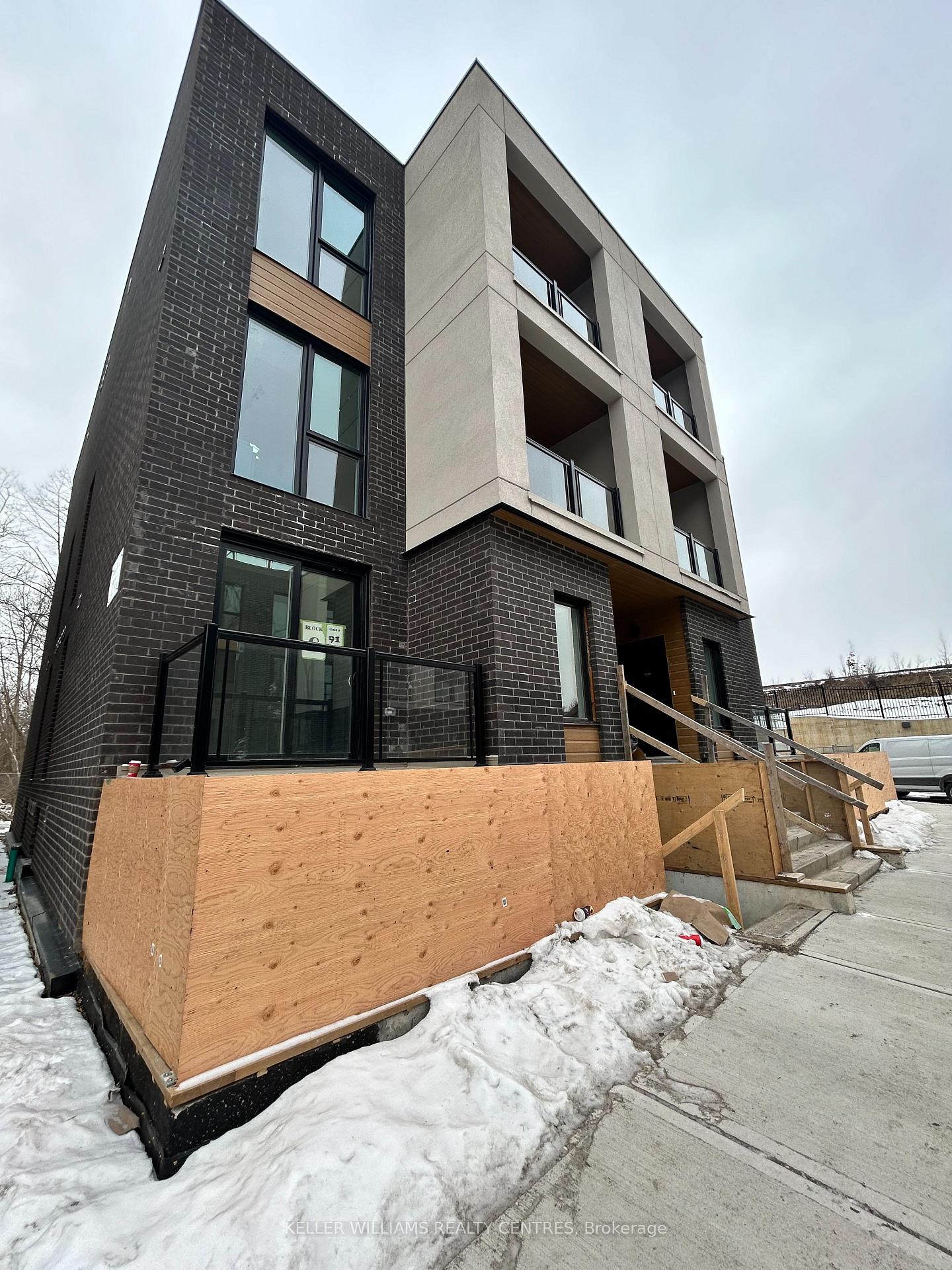 Front of Unit 2, 174 Clonmore Drive