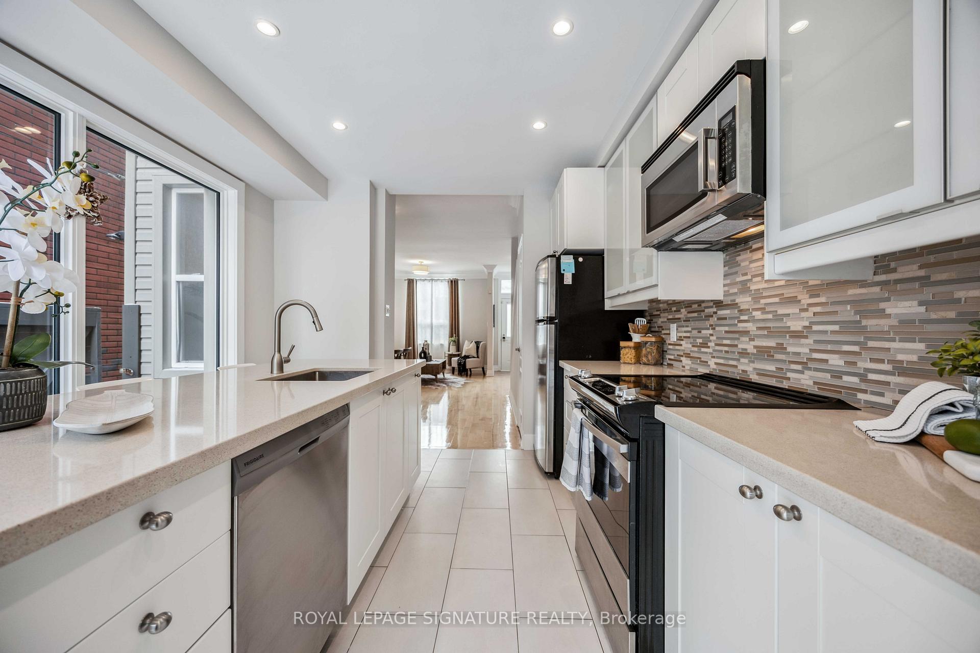 Photo 17 of 1318 Dundas Street E, Toronto, South Riverdale — HOMEH