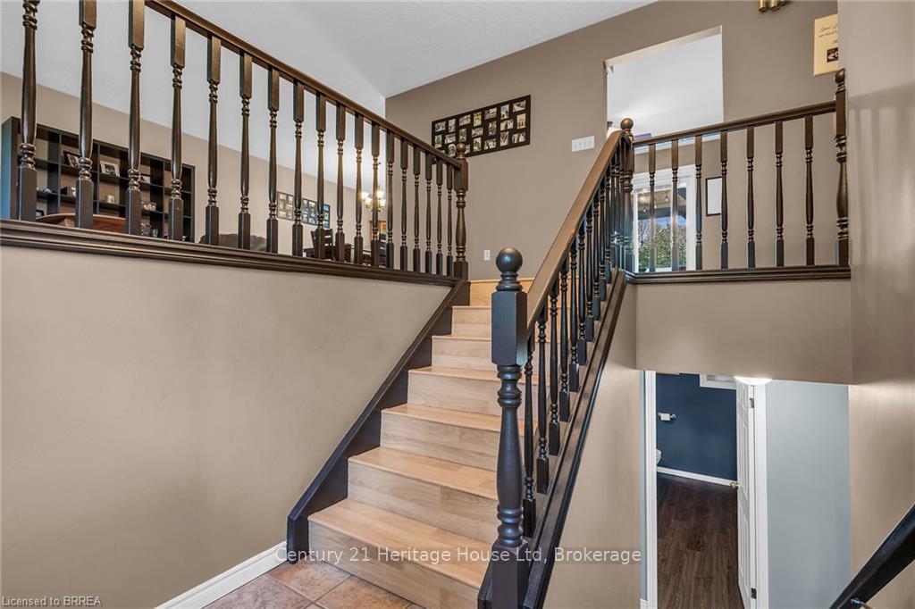 Photo 10 of 465 Old Onondaga Road E, Brant, Brantford Twp — HOMEH