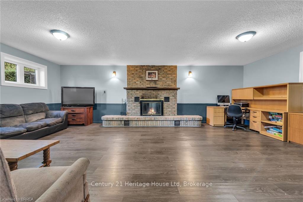 Photo 20 of 465 Old Onondaga Road E, Brant, Brantford Twp — HOMEH