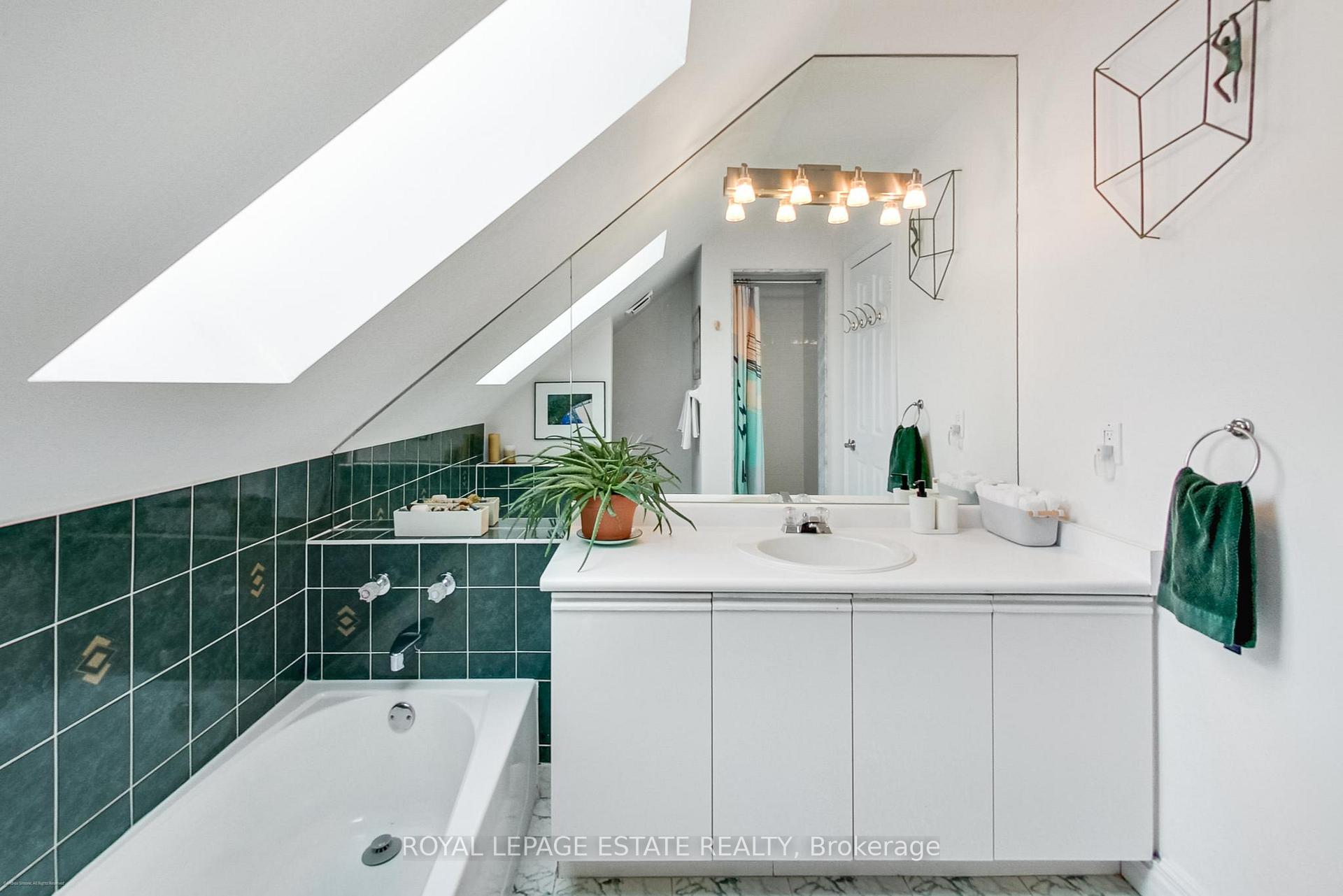 Photo 21 of 32 Woodrow Avenue, Toronto, East End-Danforth — HOMEH