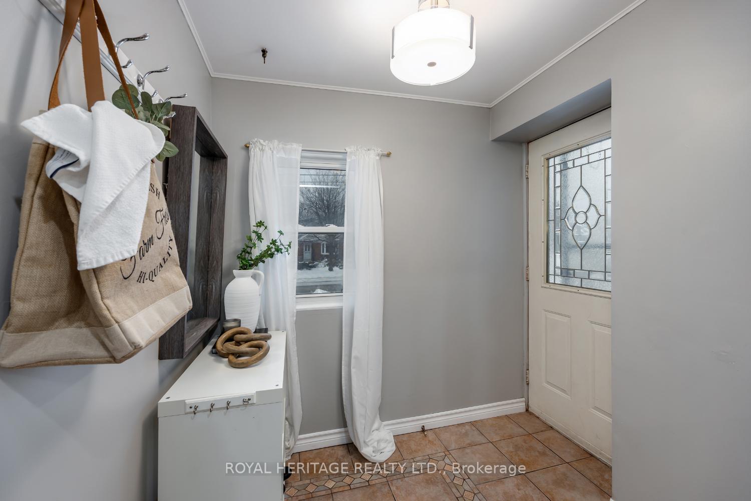 Photo 13 of 145 Central Park Boulevard N, Oshawa, O'Neill — HOMEH