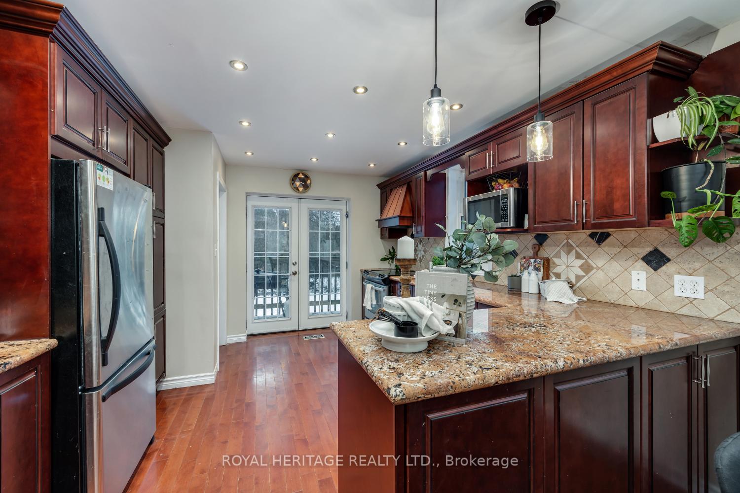 Photo 16 of 145 Central Park Boulevard N, Oshawa, O'Neill — HOMEH