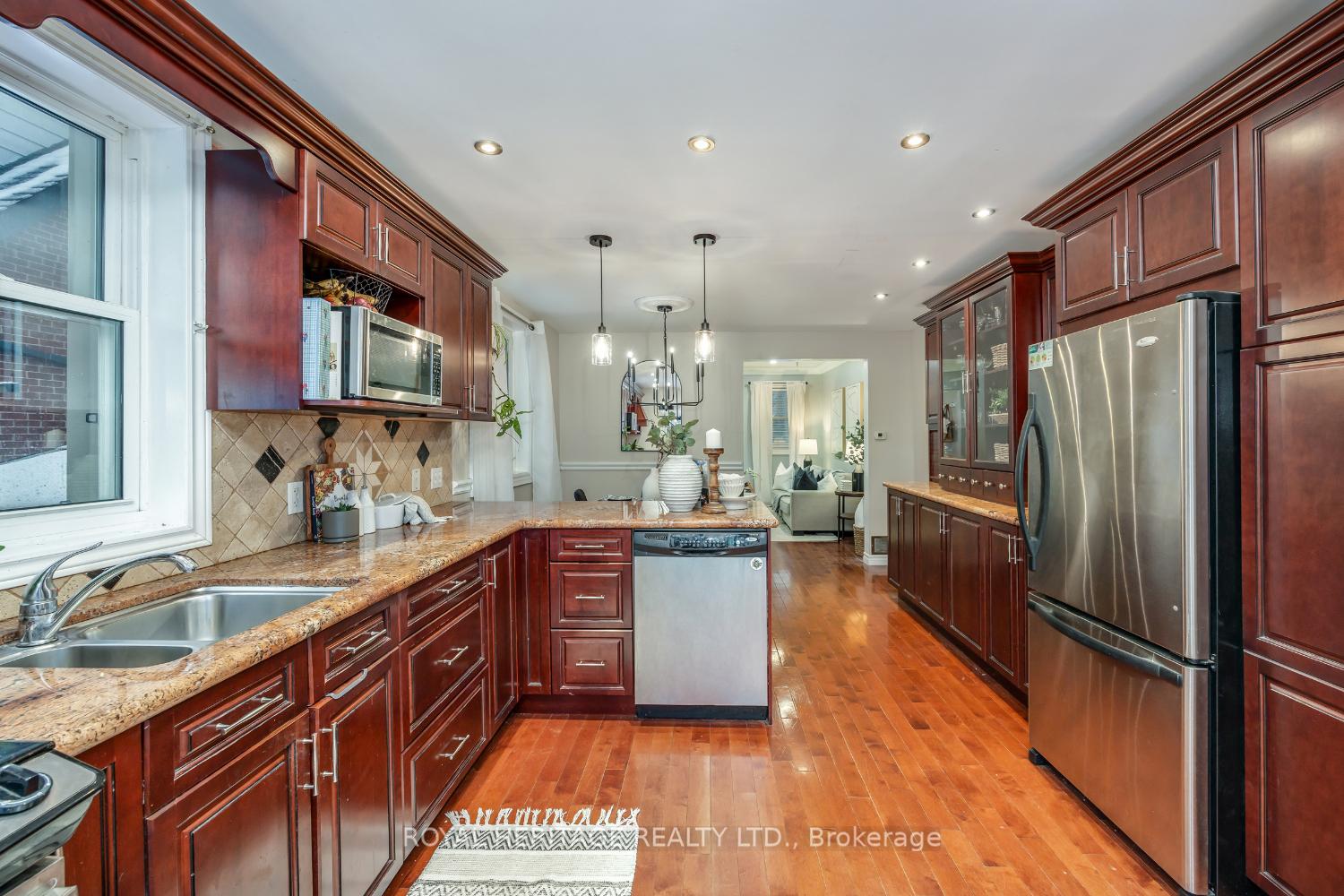 Photo 15 of 145 Central Park Boulevard N, Oshawa, O'Neill — HOMEH