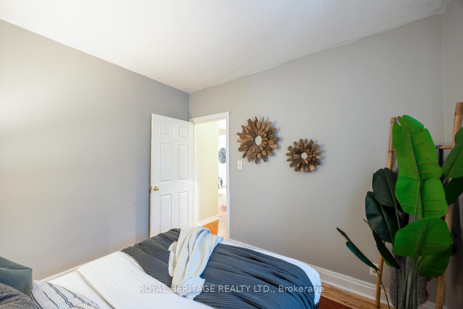 Photo 23 of 145 Central Park Boulevard N, Oshawa, O'Neill — HOMEH