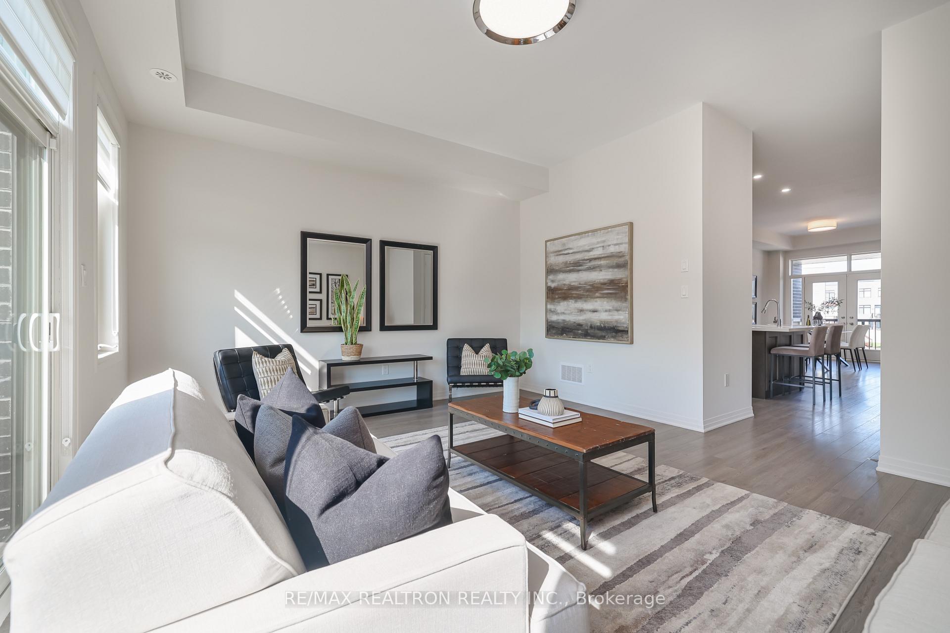 Photo 3 of 252 Thomas Cook Avenue, Vaughan, Patterson — HOMEH