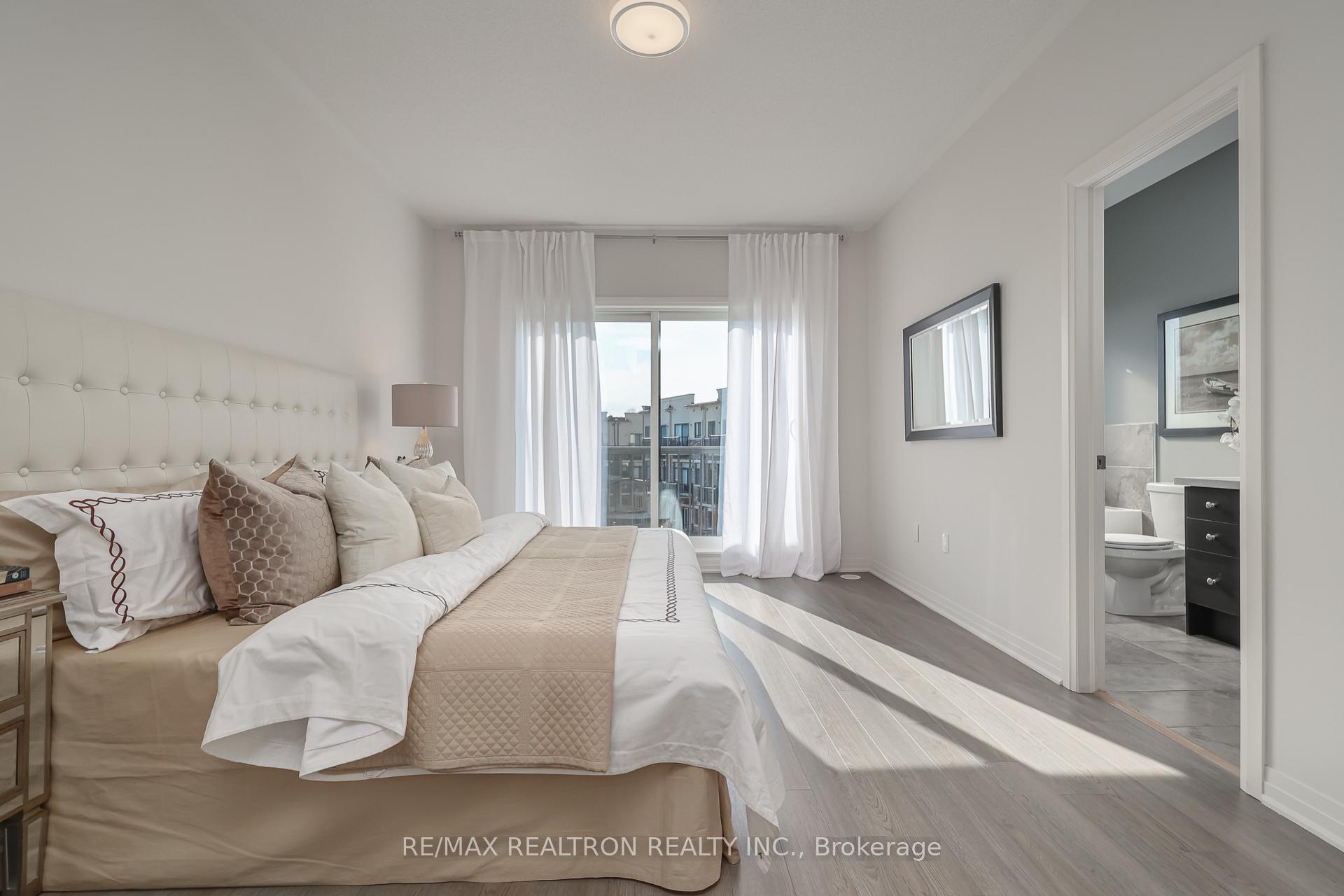 Photo 15 of 252 Thomas Cook Avenue, Vaughan, Patterson — HOMEH