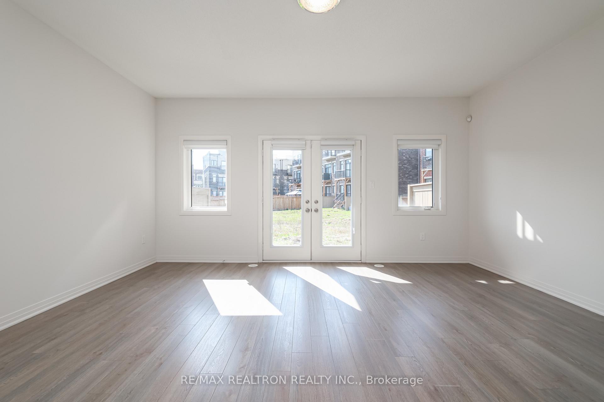 Photo 11 of 252 Thomas Cook Avenue, Vaughan, Patterson — HOMEH
