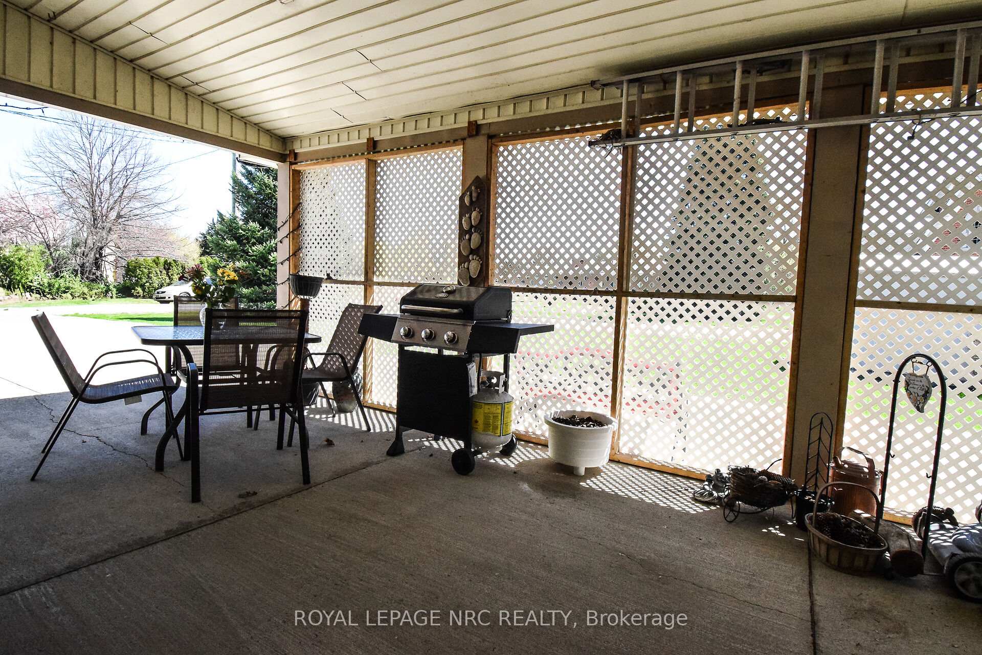 Photo 11 of 514 Ontario Street, St. Catharines, Lakeport — HOMEH