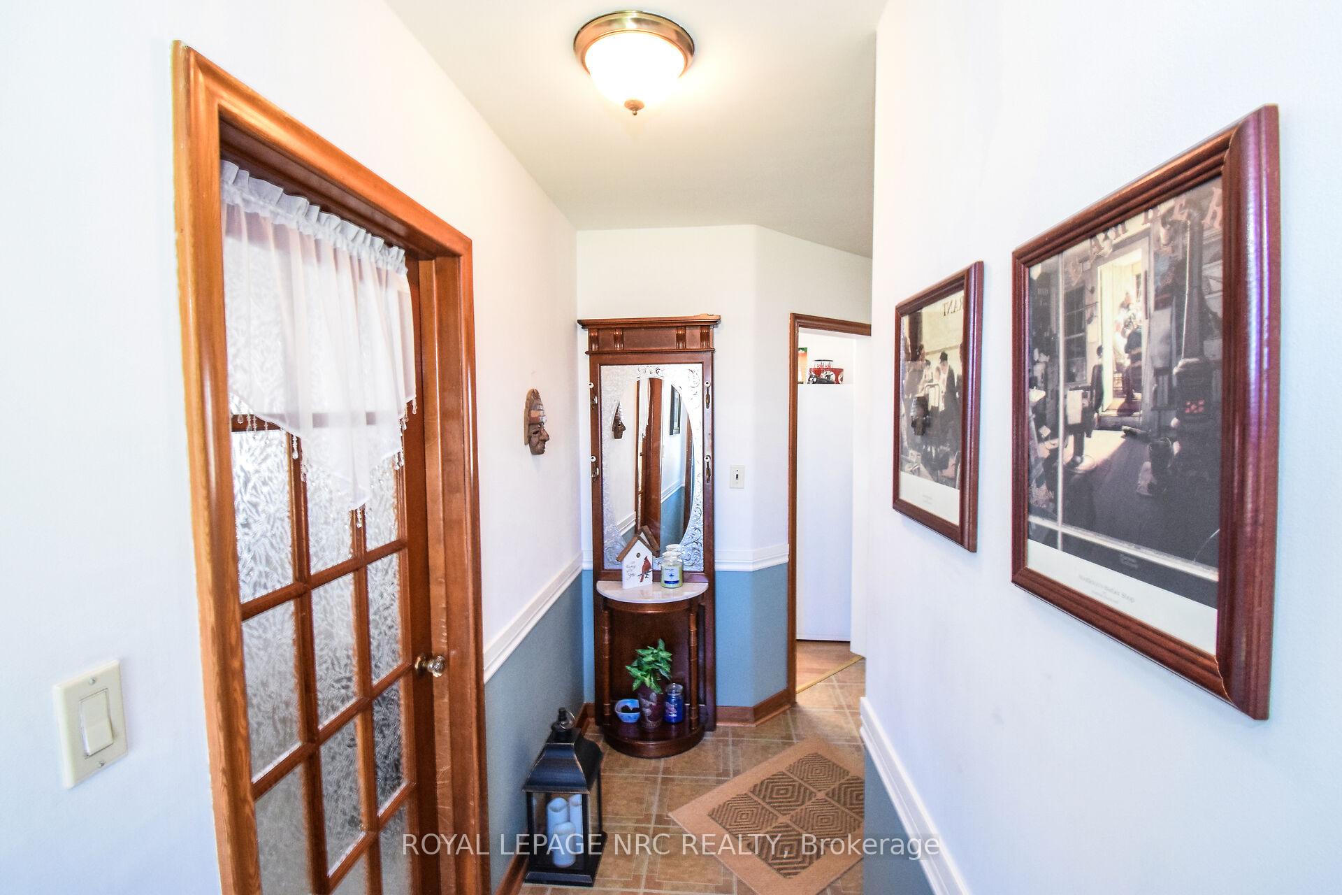 Photo 3 of 514 Ontario Street, St. Catharines, Lakeport — HOMEH