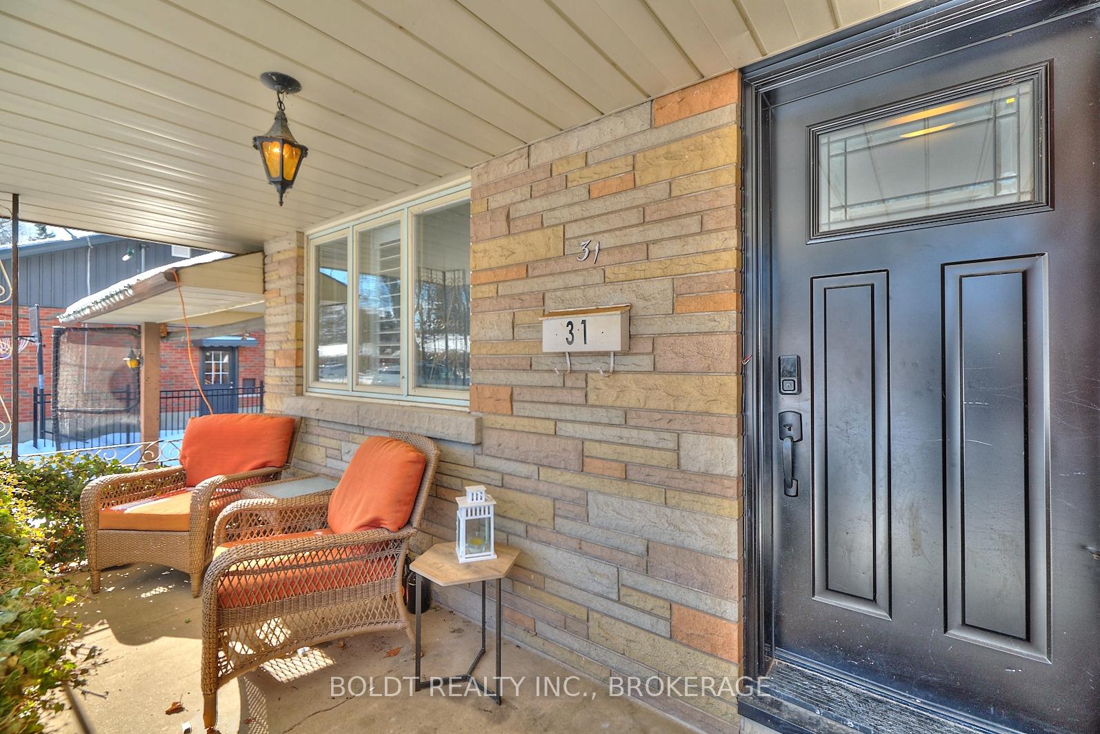 Photo 16 of 31 Spring Garden Boulevard, St. Catharines, Lakeshore — HOMEH