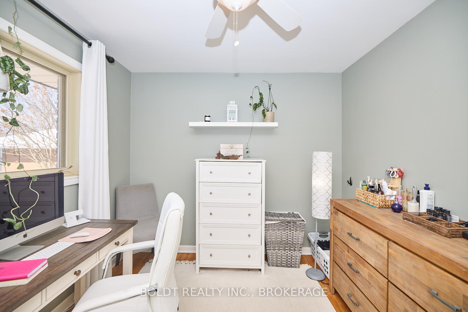 Photo 21 of 31 Spring Garden Boulevard, St. Catharines, Lakeshore — HOMEH