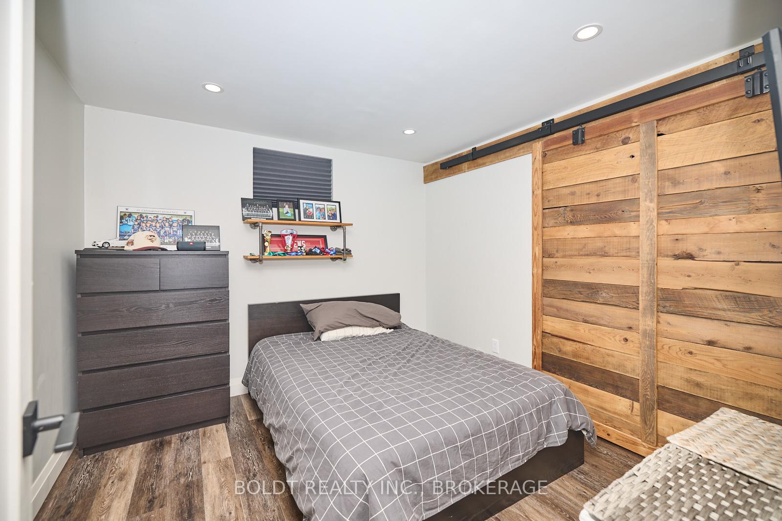 Photo 19 of 31 Spring Garden Boulevard, St. Catharines, Lakeshore — HOMEH