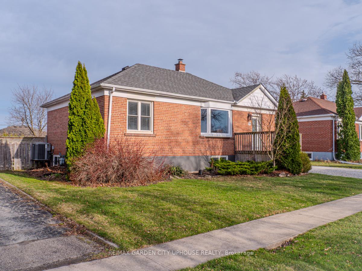 Photo 28 of 16 Robertson Place, St. Catharines, E. Chester — HOMEH