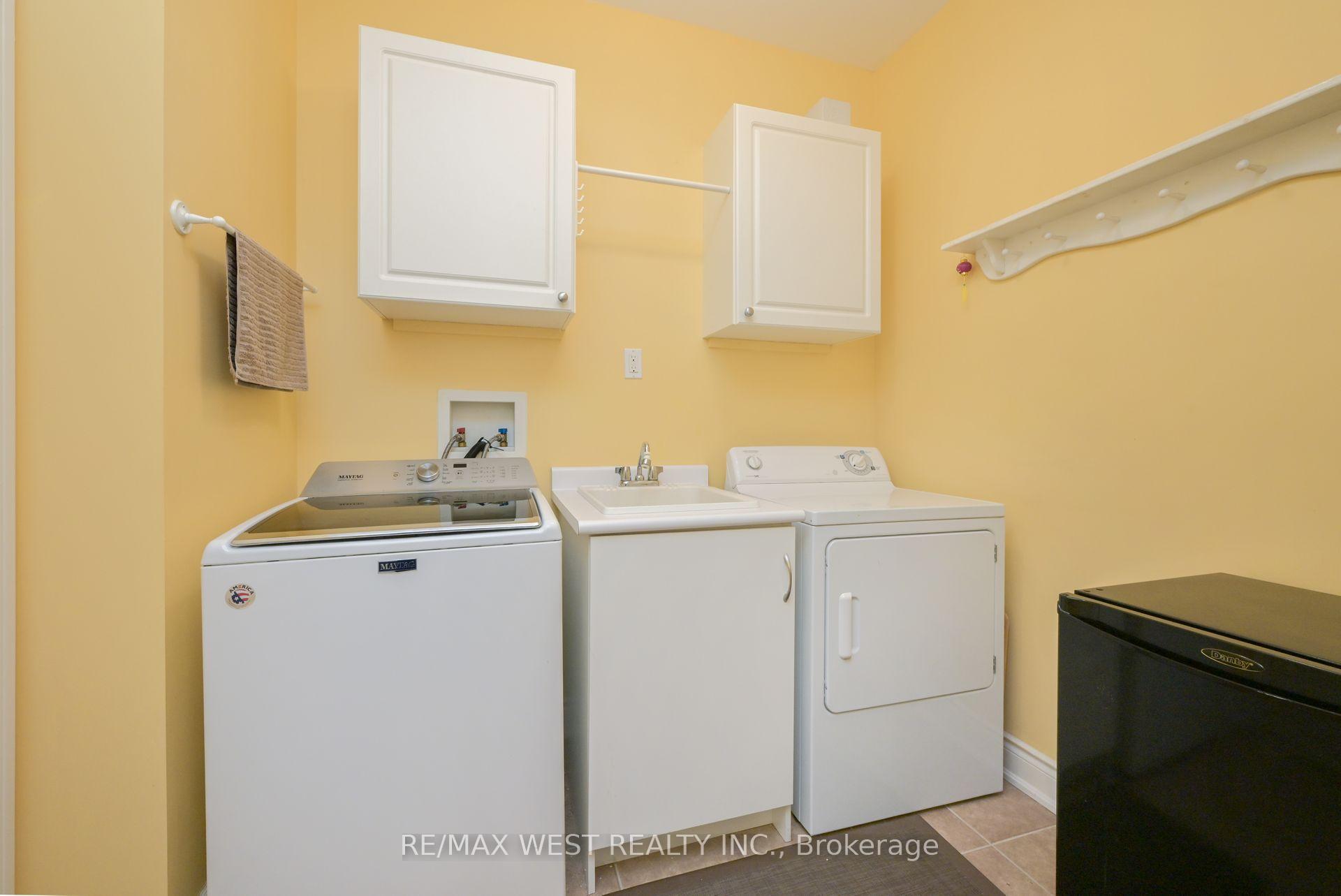 Photo 10 of 164 Carolina Crescent S, Mono, Rural Mono — HOMEH