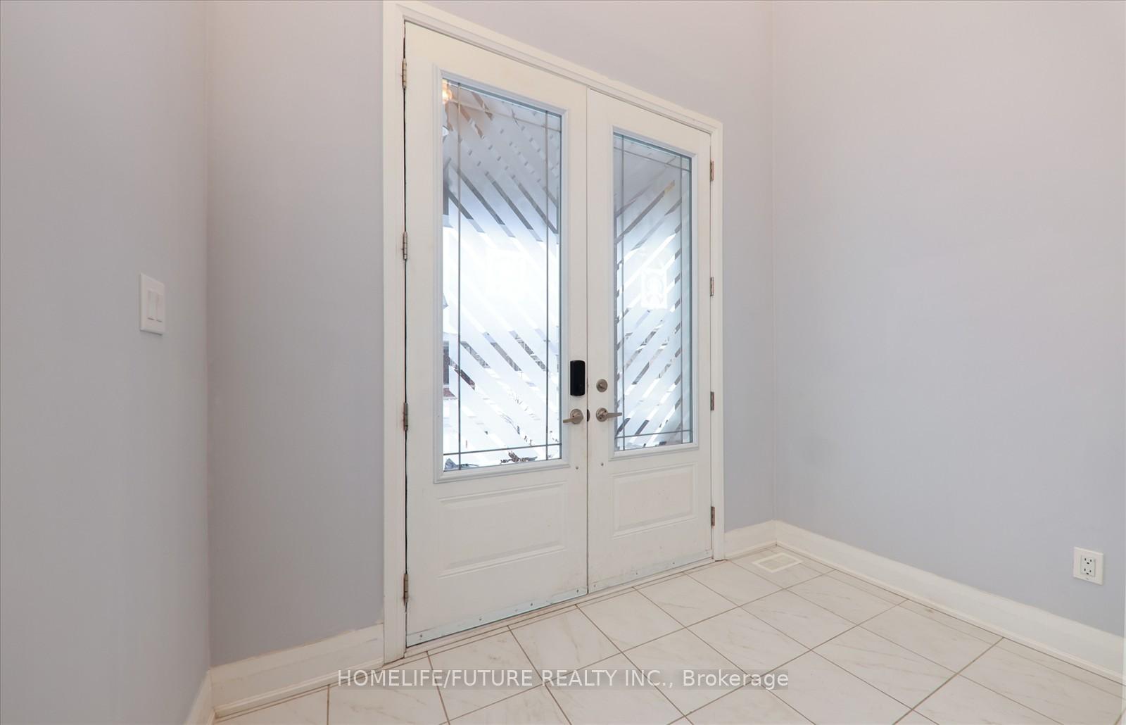 Photo 8 of 526 Askew Court, Oshawa, Taunton — HOMEH