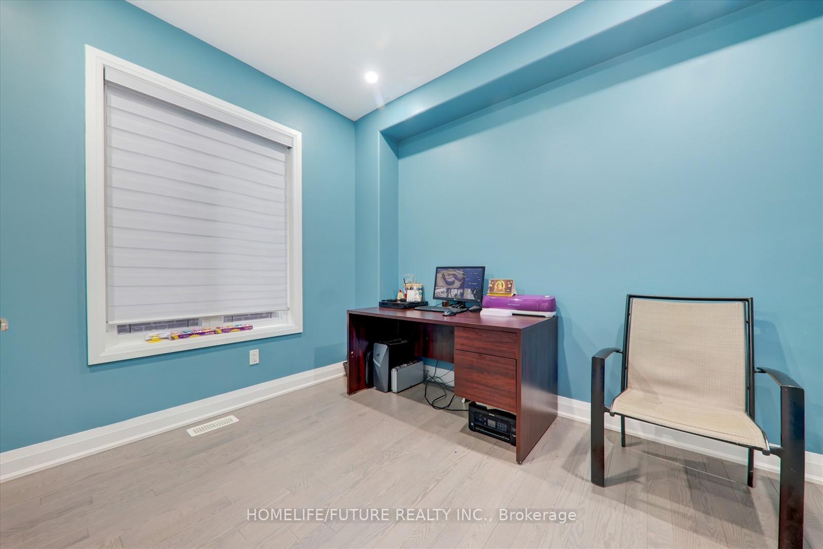 Photo 3 of 526 Askew Court, Oshawa, Taunton — HOMEH