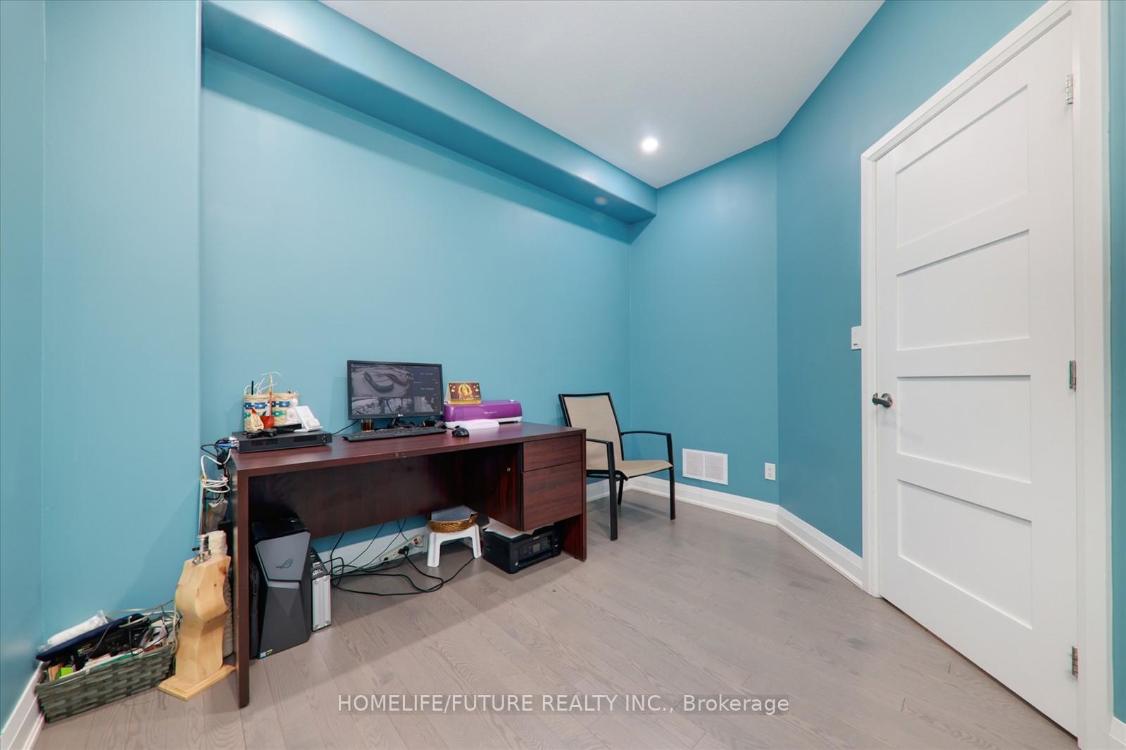 Photo 4 of 526 Askew Court, Oshawa, Taunton — HOMEH