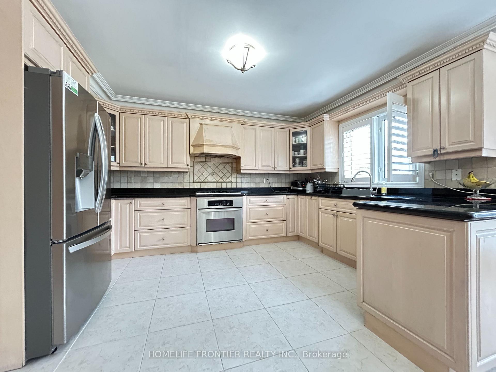 Photo 5 of 180 St. Michele Place, Vaughan, Islington Woods — HOMEH