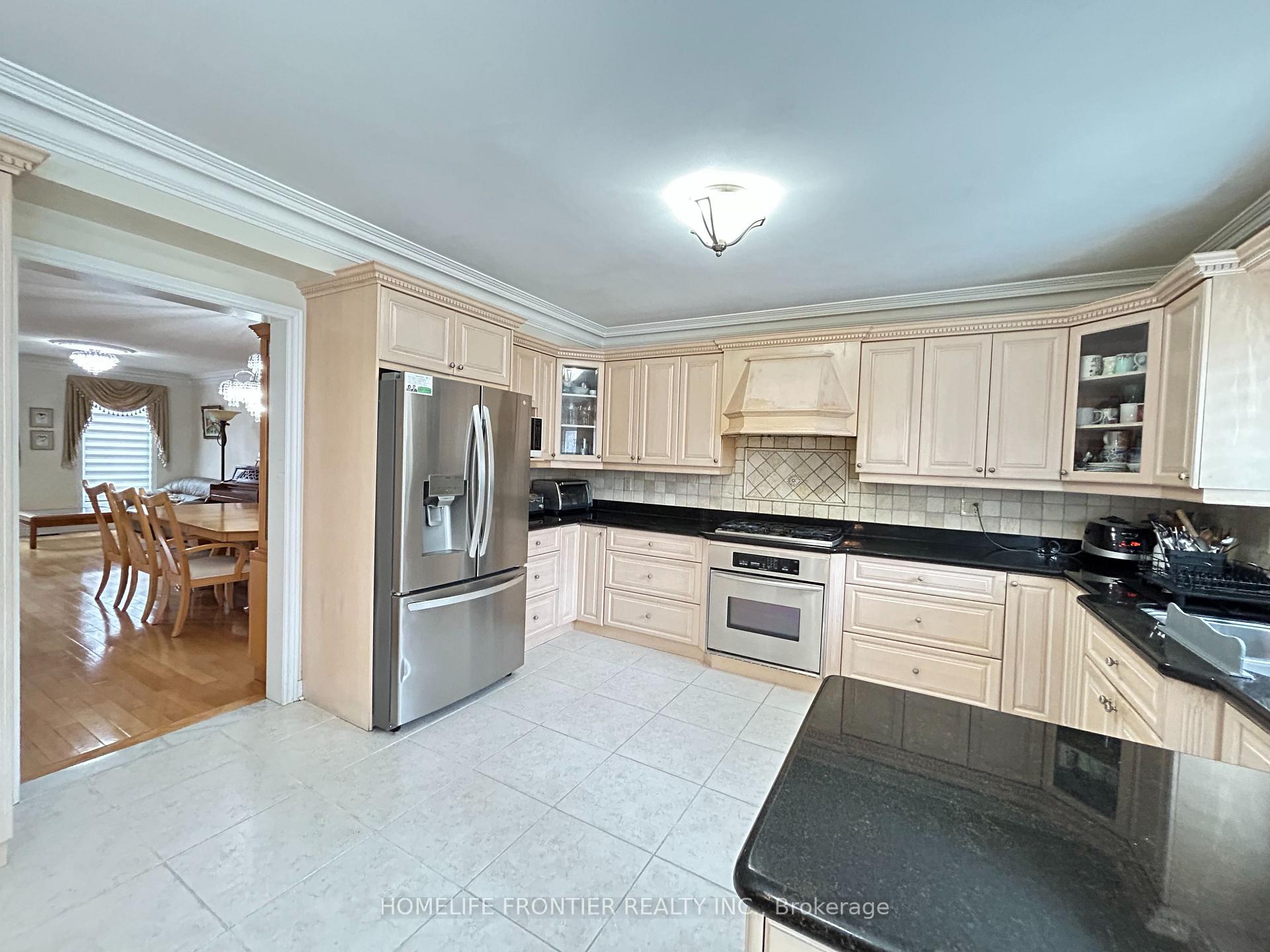 Photo 11 of 180 St. Michele Place, Vaughan, Islington Woods — HOMEH