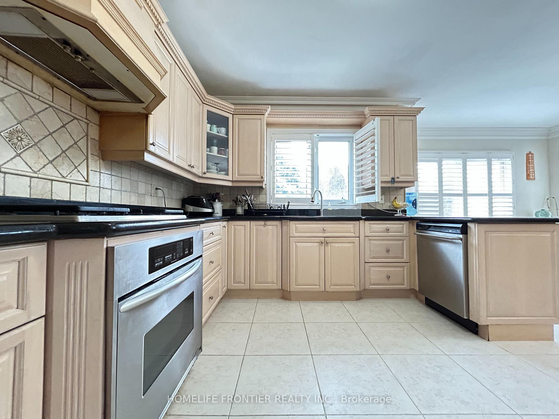 Photo 7 of 180 St. Michele Place, Vaughan, Islington Woods — HOMEH
