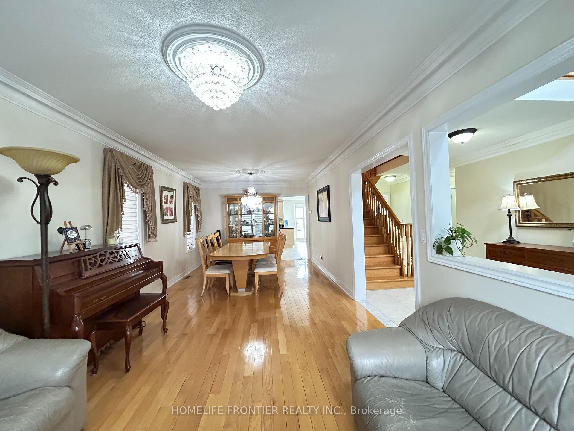 Photo 9 of 180 St. Michele Place, Vaughan, Islington Woods — HOMEH