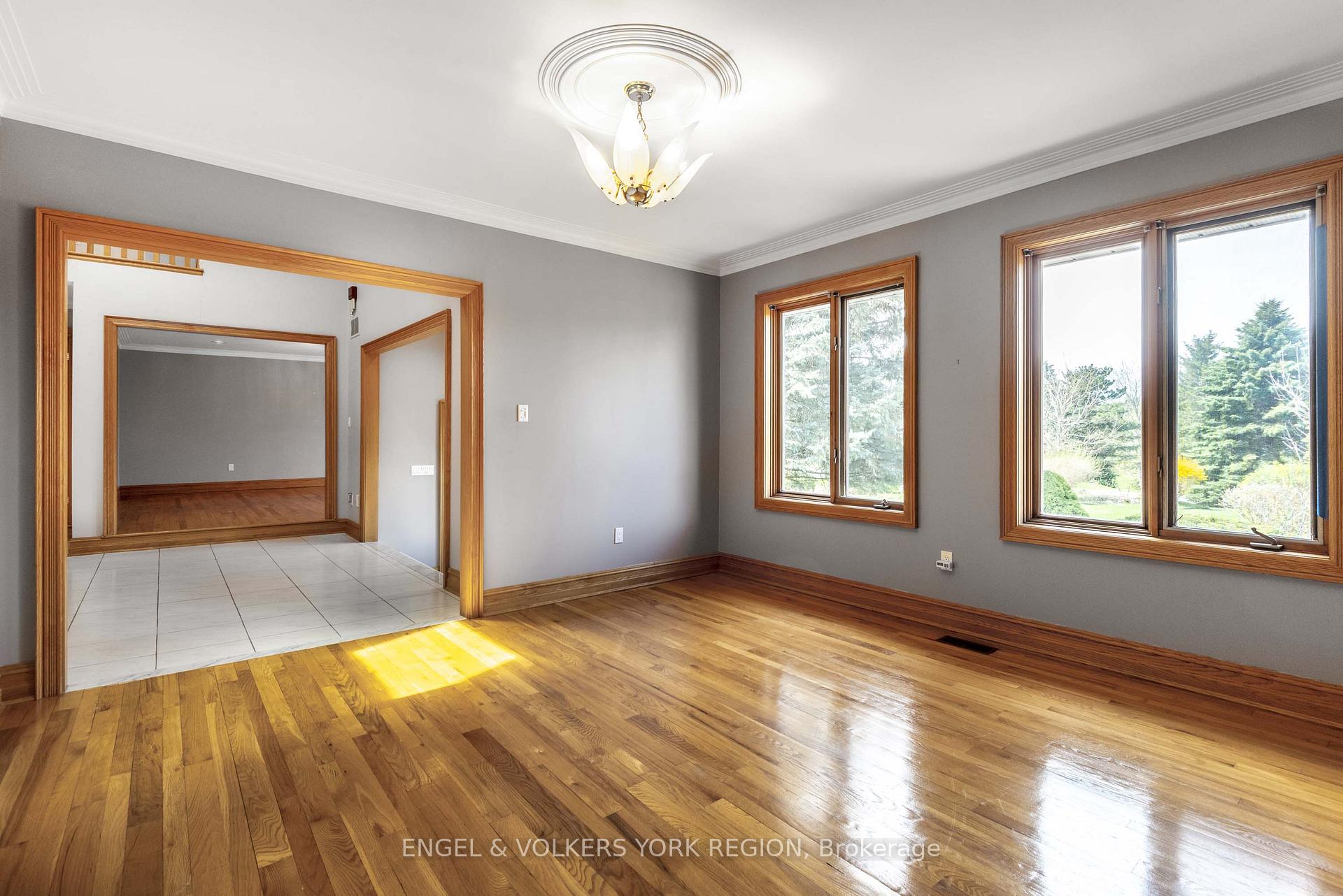 Photo 10 of 450 Stephanie Boulevard, Vaughan, Kleinburg — HOMEH