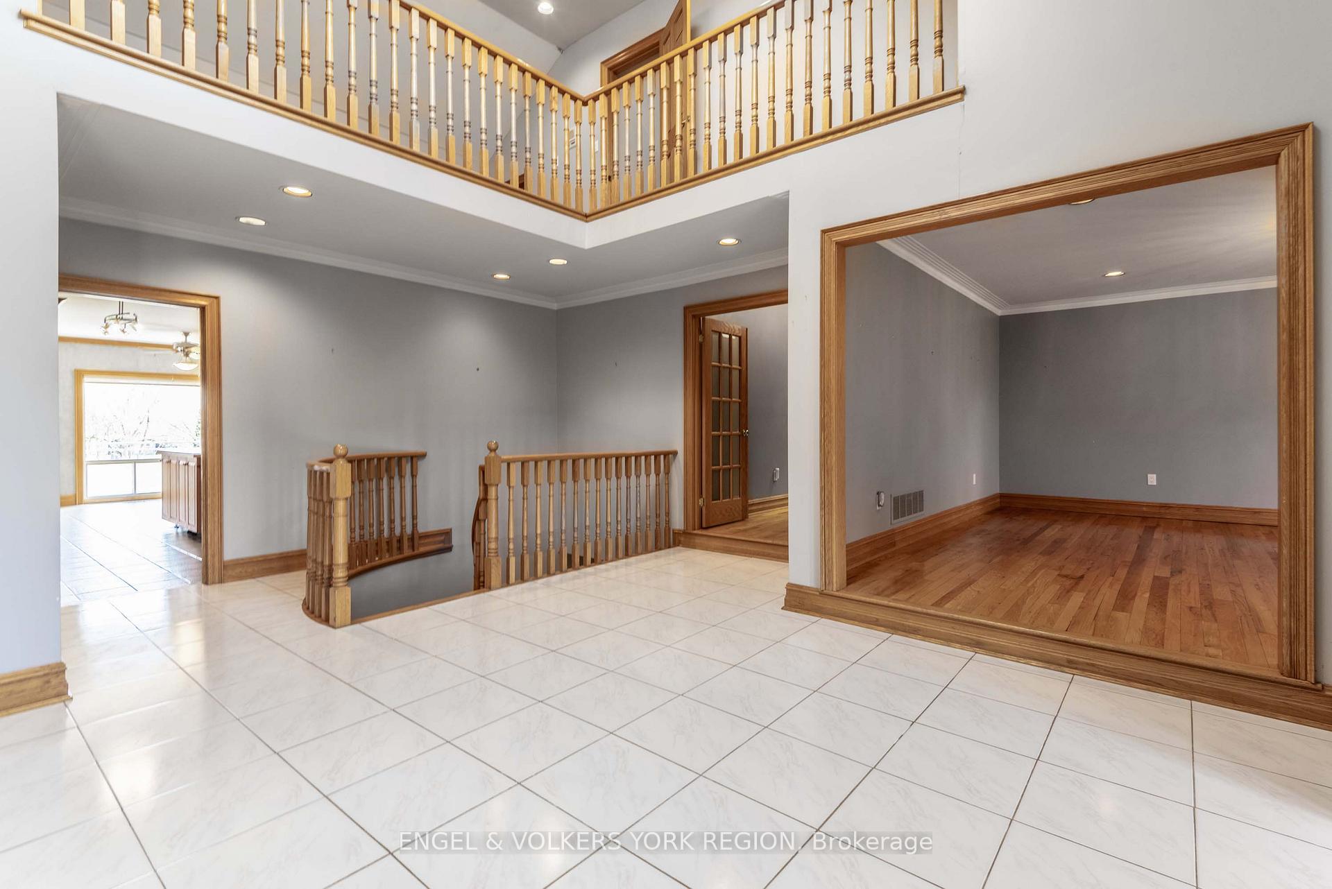 Photo 6 of 450 Stephanie Boulevard, Vaughan, Kleinburg — HOMEH