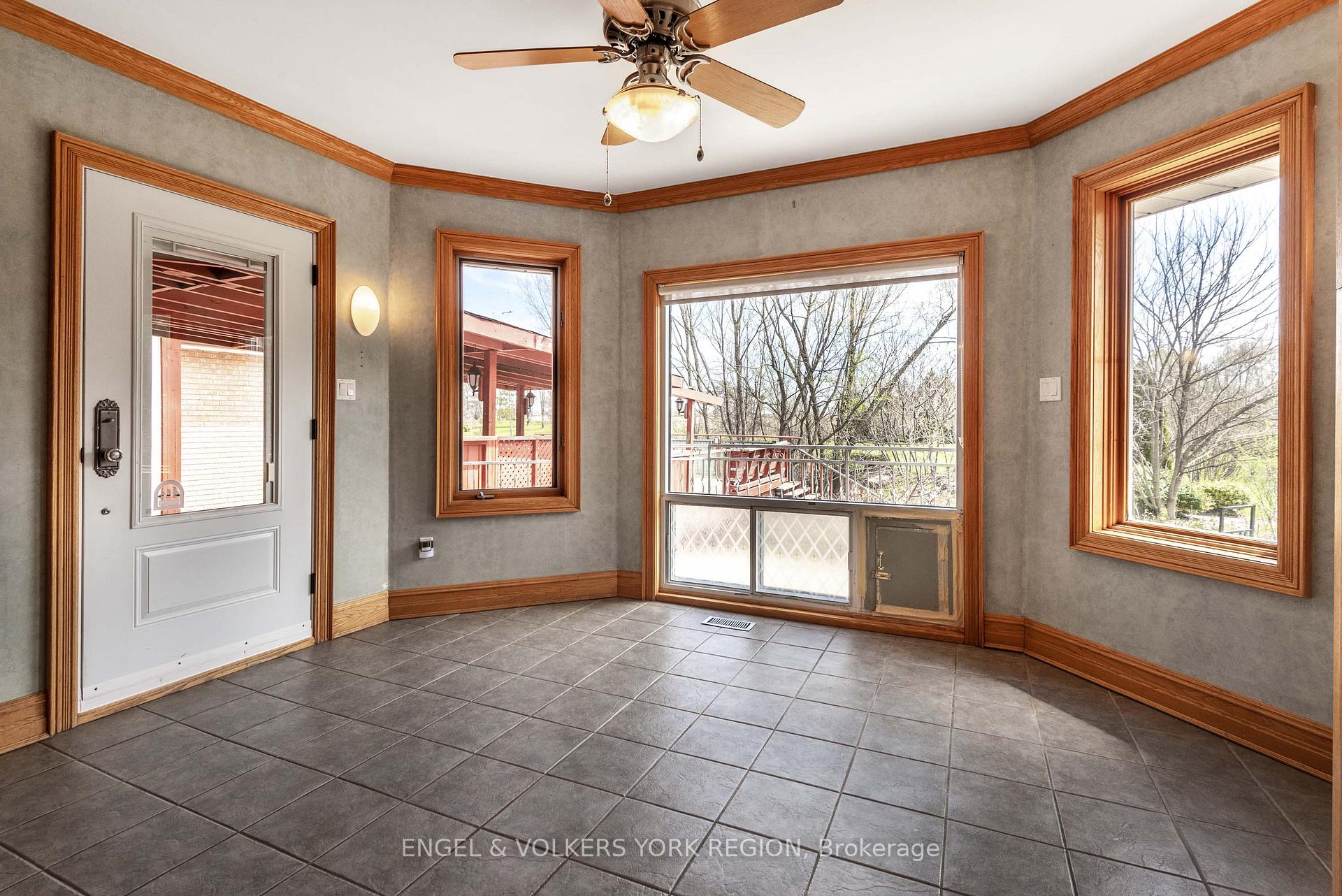 Photo 14 of 450 Stephanie Boulevard, Vaughan, Kleinburg — HOMEH