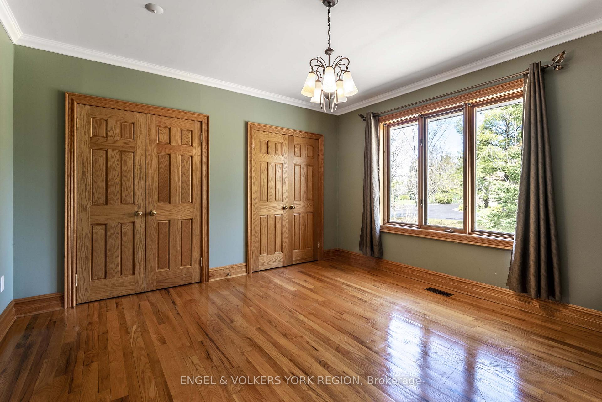 Photo 12 of 450 Stephanie Boulevard, Vaughan, Kleinburg — HOMEH