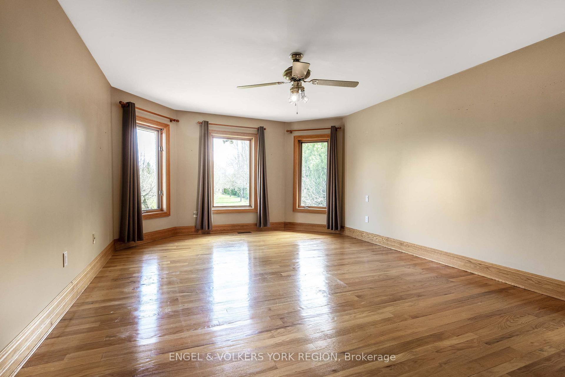 Photo 20 of 450 Stephanie Boulevard, Vaughan, Kleinburg — HOMEH