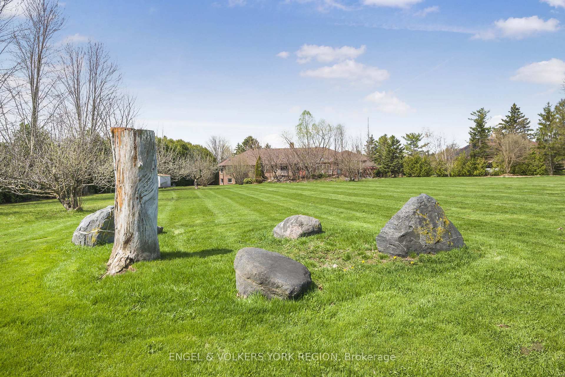 Photo 45 of 450 Stephanie Boulevard, Vaughan, Kleinburg — HOMEH