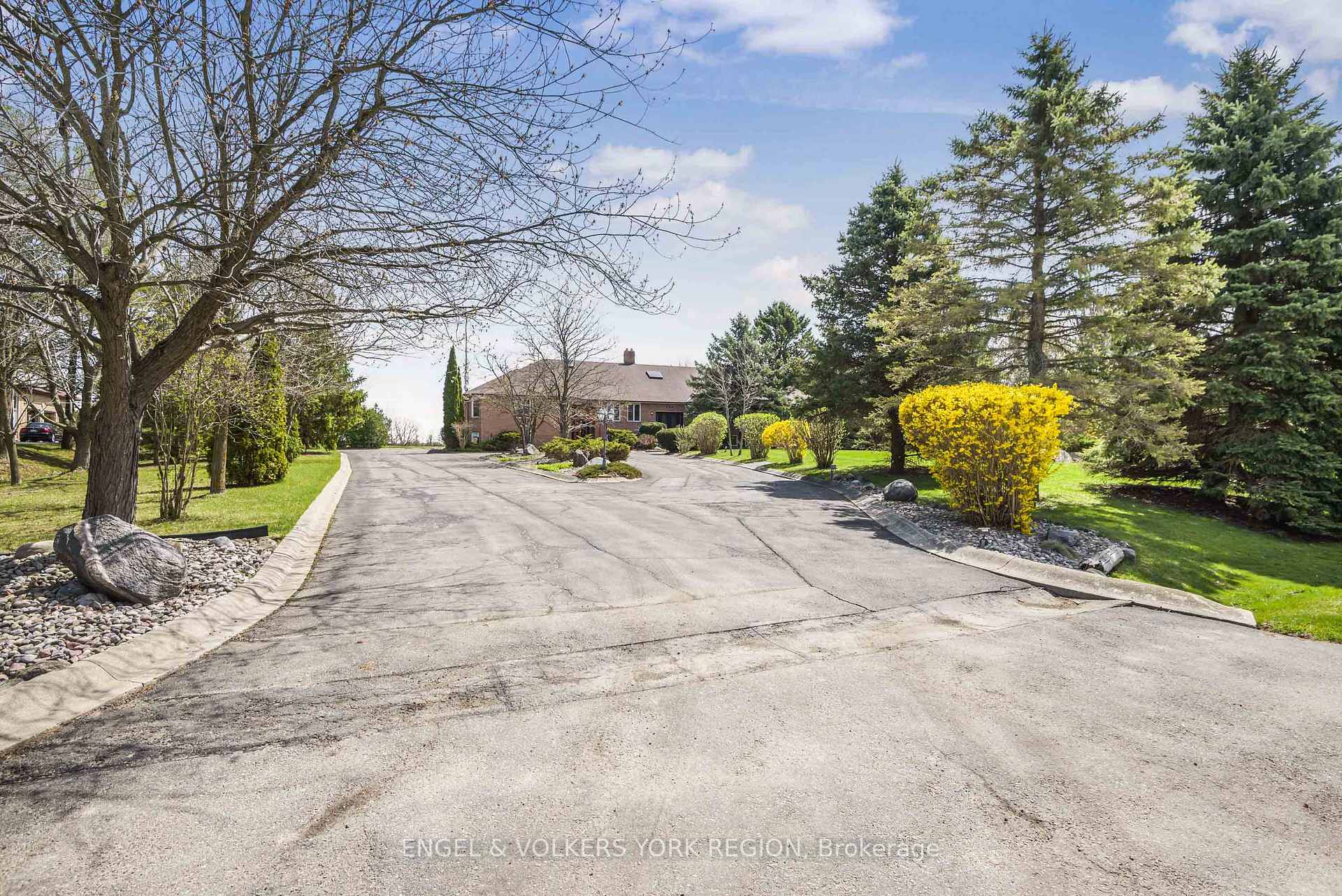 Photo 40 of 450 Stephanie Boulevard, Vaughan, Kleinburg — HOMEH