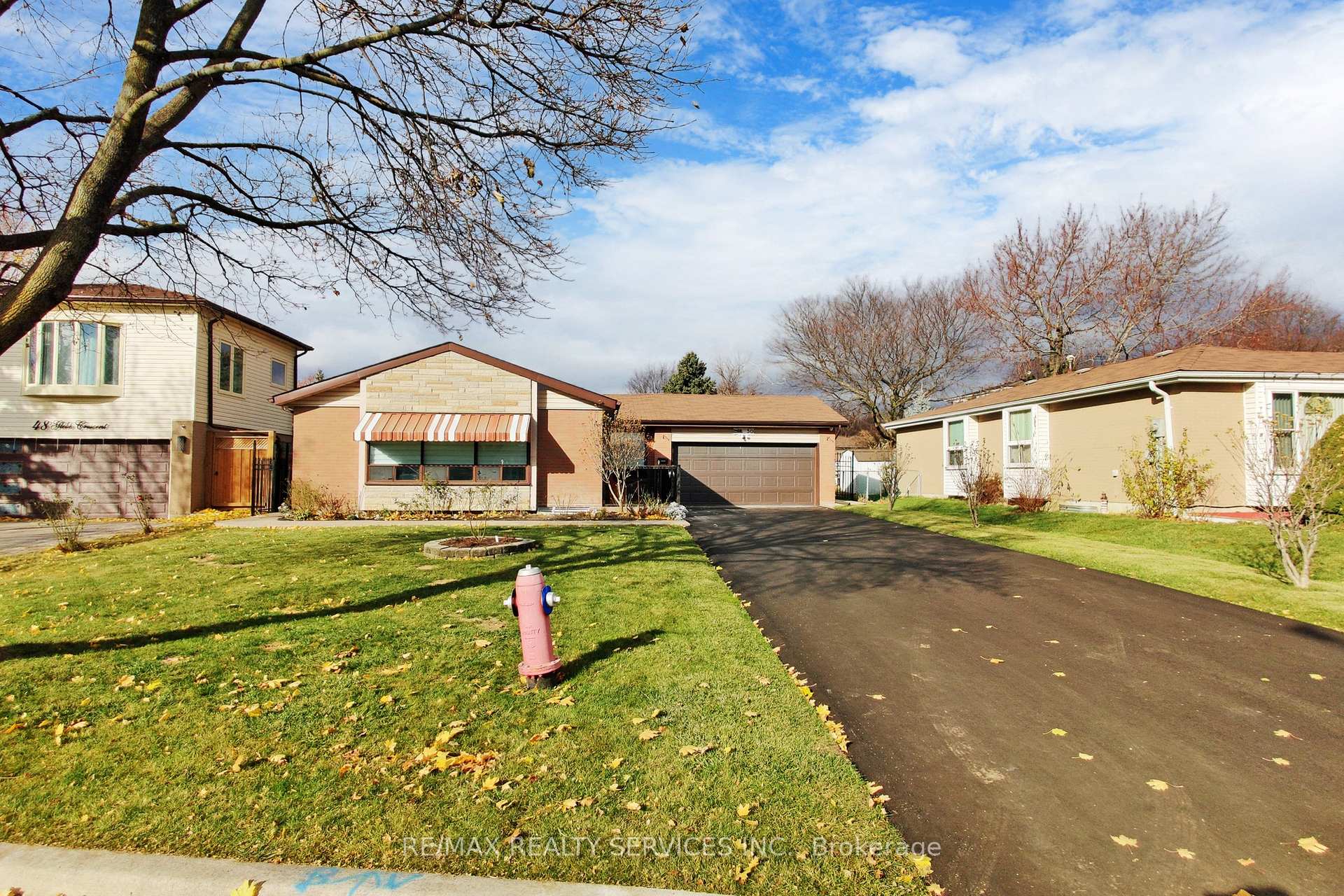 Front of Unit Upper, 50 Glebe Crescent