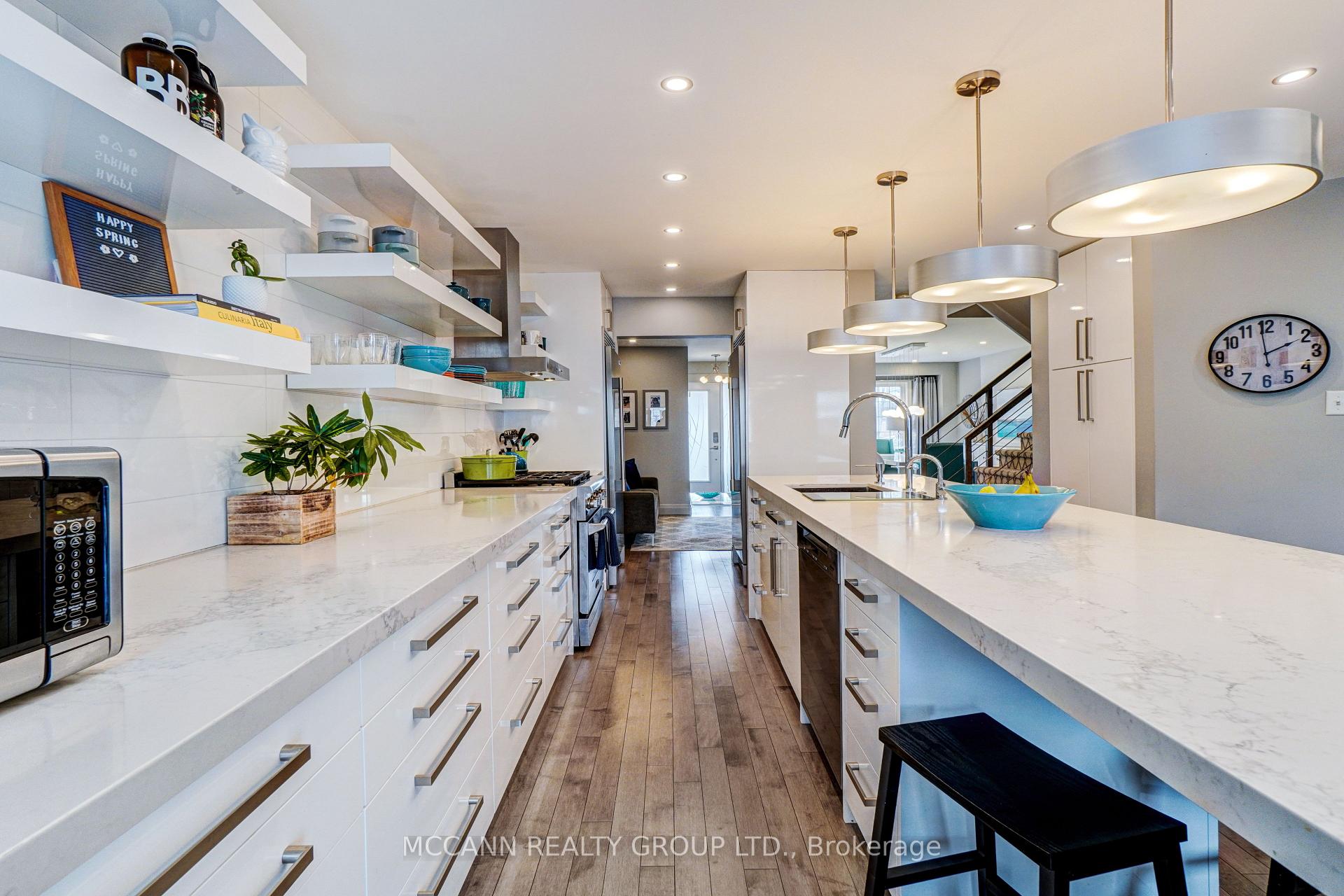 Photo 14 of 142 Carnwith Drive E, Whitby, Brooklin — HOMEH