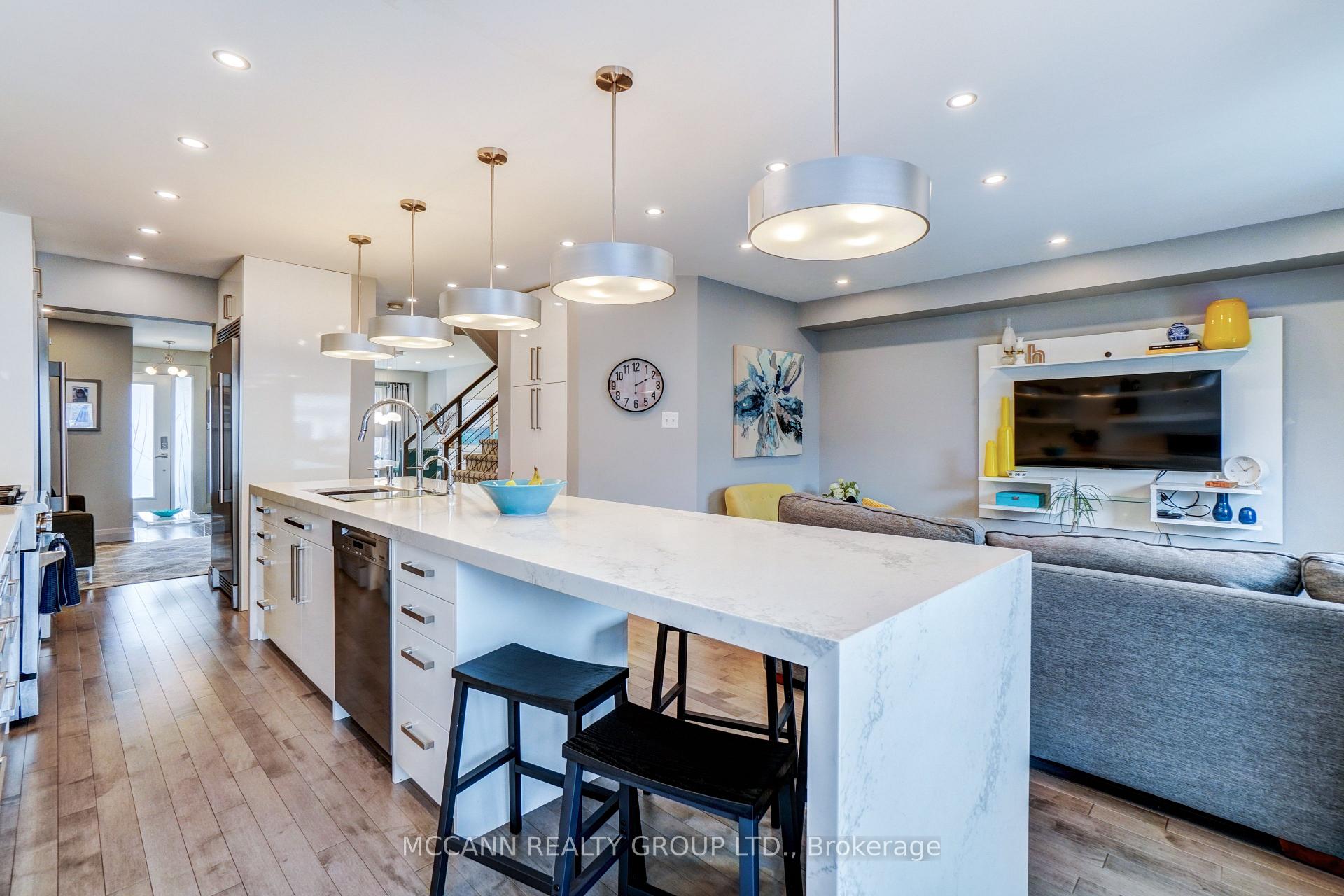 Photo 35 of 142 Carnwith Drive E, Whitby, Brooklin — HOMEH