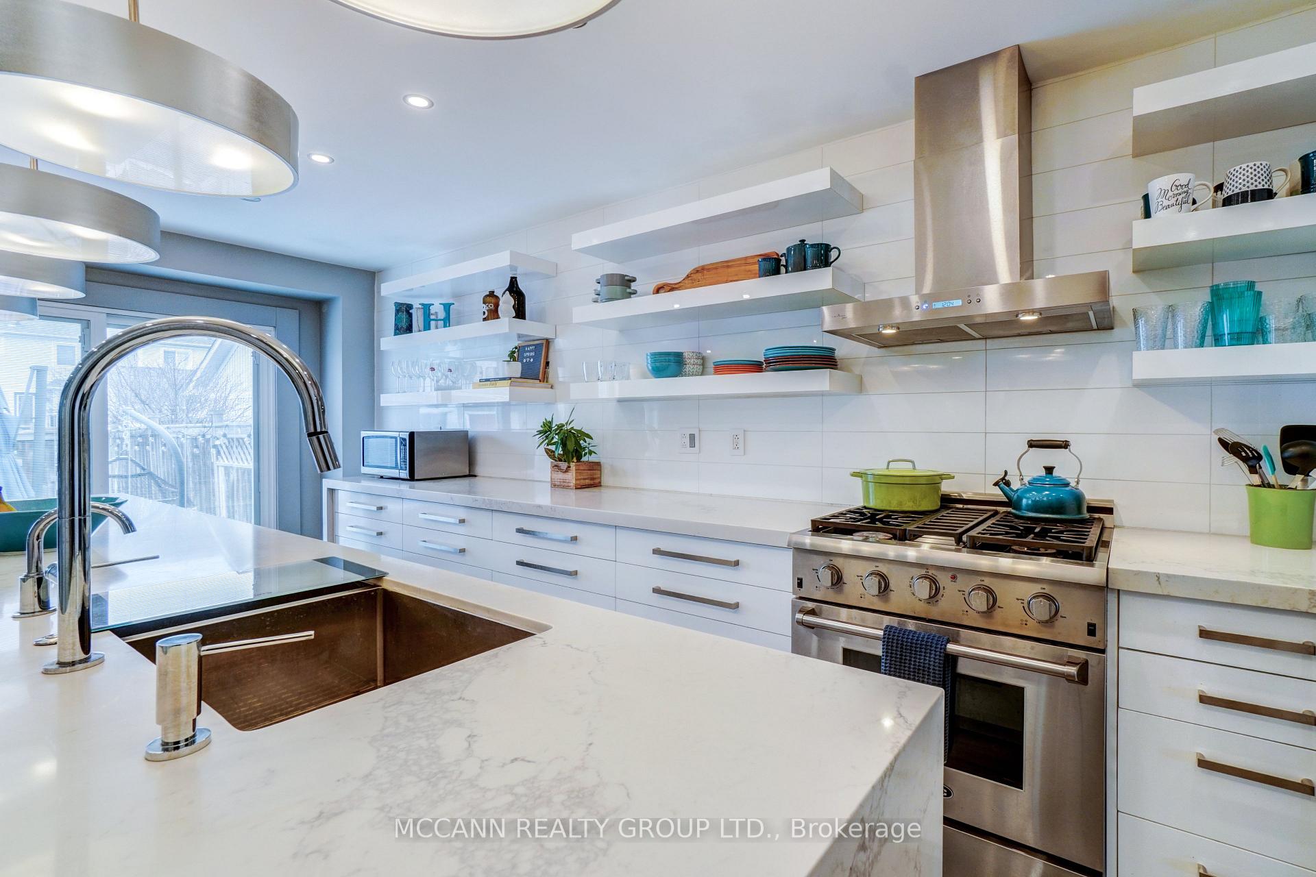 Photo 13 of 142 Carnwith Drive E, Whitby, Brooklin — HOMEH
