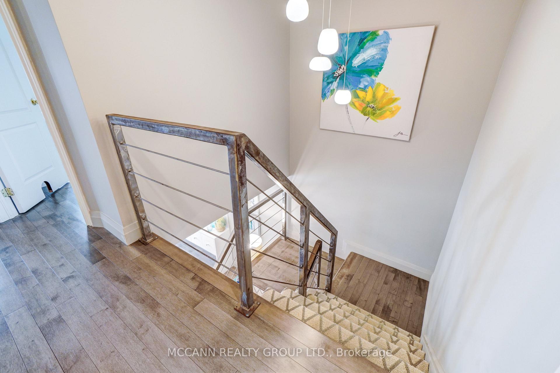 Photo 18 of 142 Carnwith Drive E, Whitby, Brooklin — HOMEH
