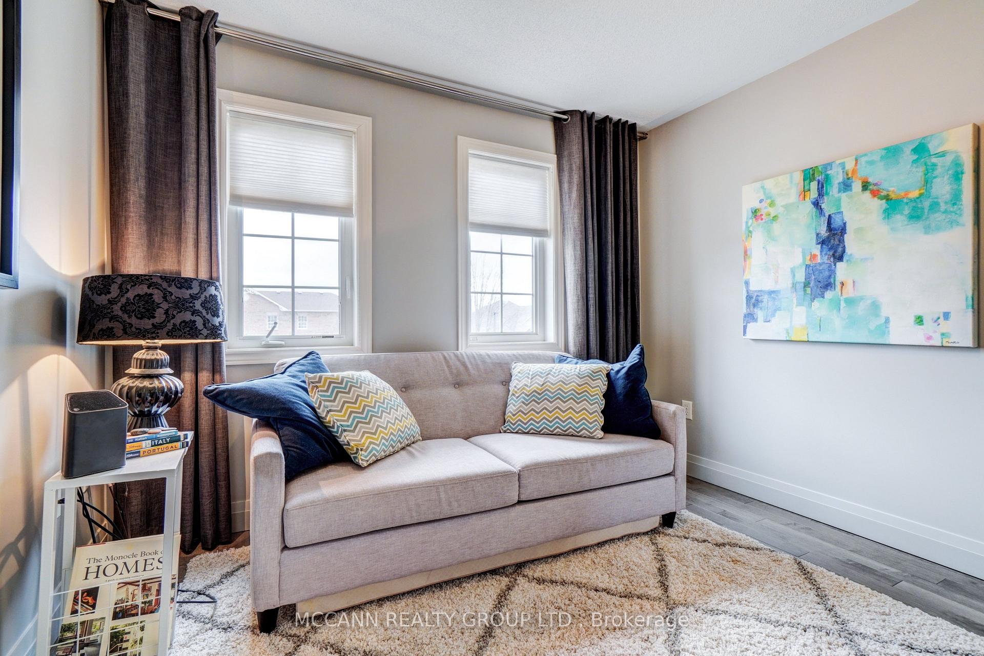 Photo 25 of 142 Carnwith Drive E, Whitby, Brooklin — HOMEH