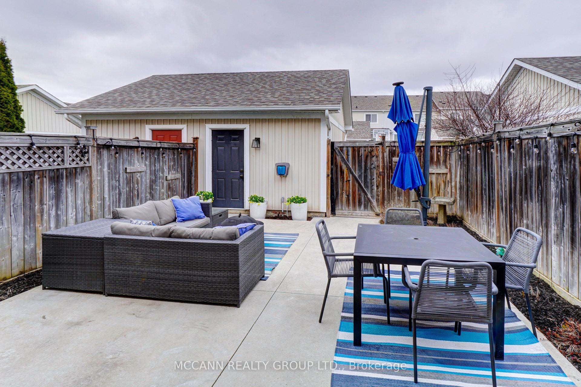 Photo 31 of 142 Carnwith Drive E, Whitby, Brooklin — HOMEH