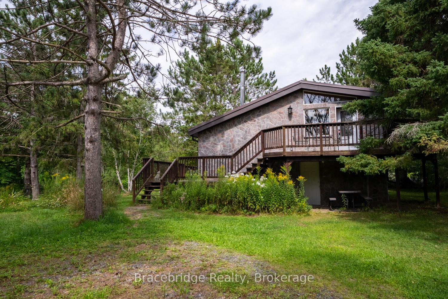 Photo 11 of 9 Riverview Drive, McKellar — HOMEH