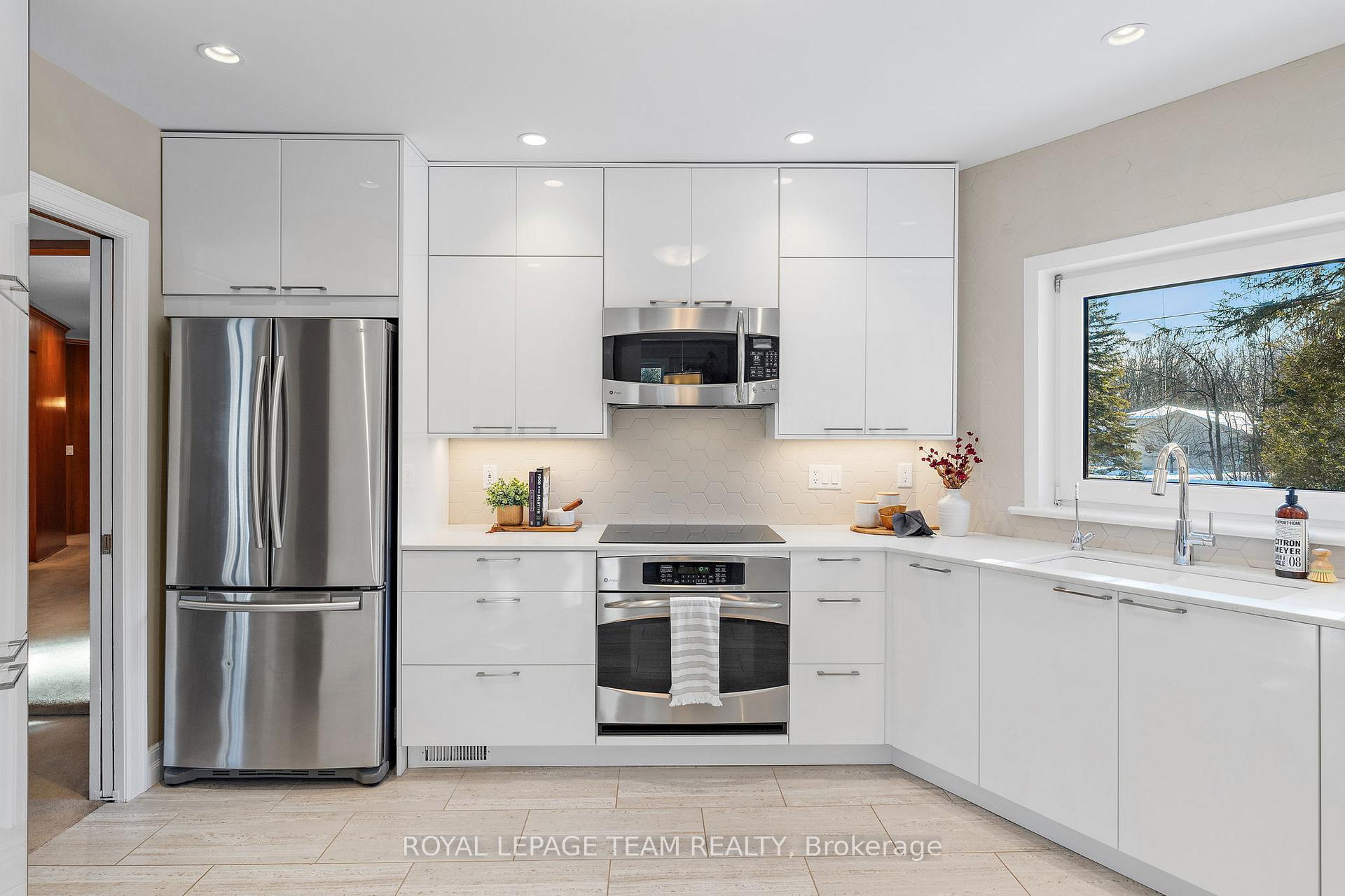 Photo 33 of 1731 Century Road E, Ottawa, Manotick South to Roger Stevens — HOMEH