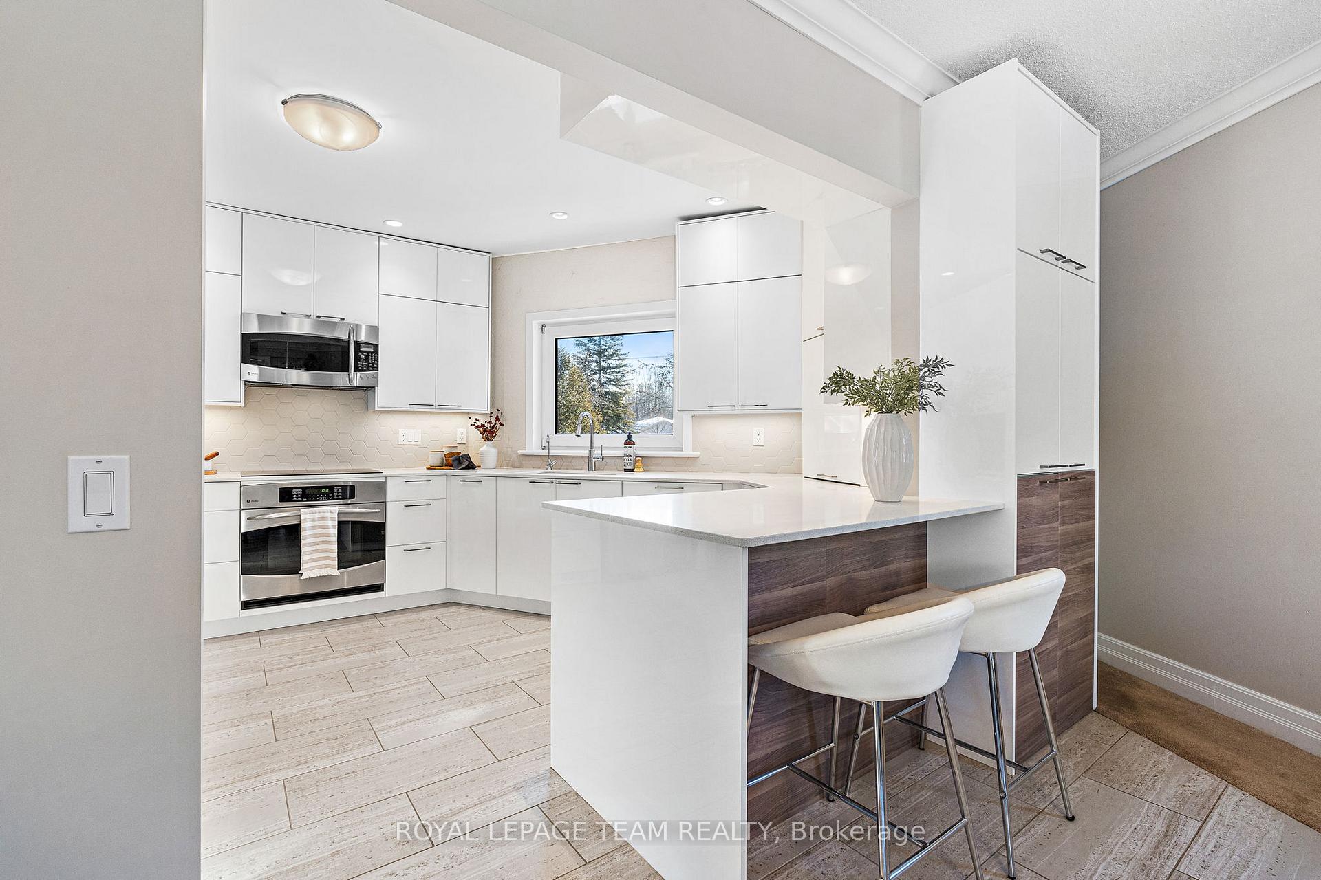 Photo 11 of 1731 Century Road E, Ottawa, Manotick South to Roger Stevens — HOMEH
