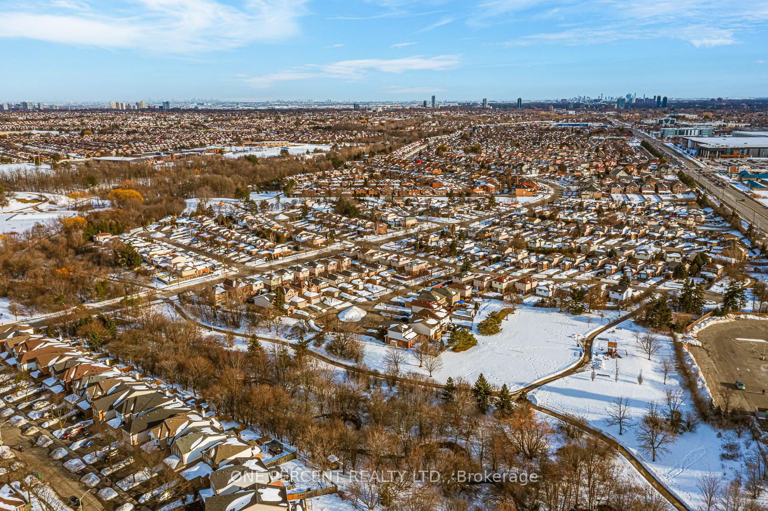 Photo 36 of 15 Sunshade Place, Brampton, Heart Lake West — HOMEH