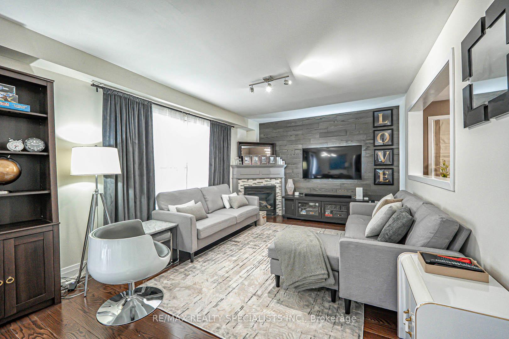 Photo 22 of 28 Brentcliff Drive, Brampton, Fletcher's Meadow — HOMEH