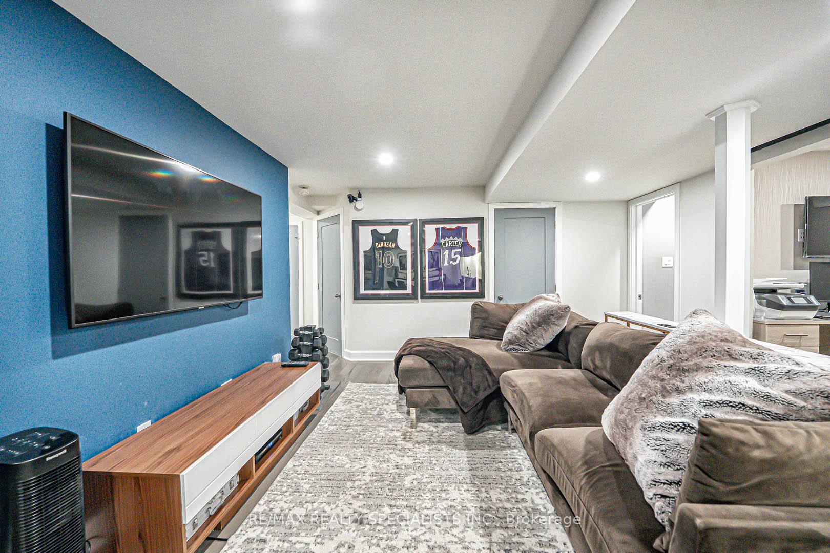 Photo 40 of 28 Brentcliff Drive, Brampton, Fletcher's Meadow — HOMEH