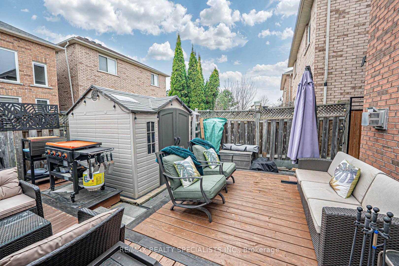Photo 44 of 28 Brentcliff Drive, Brampton, Fletcher's Meadow — HOMEH