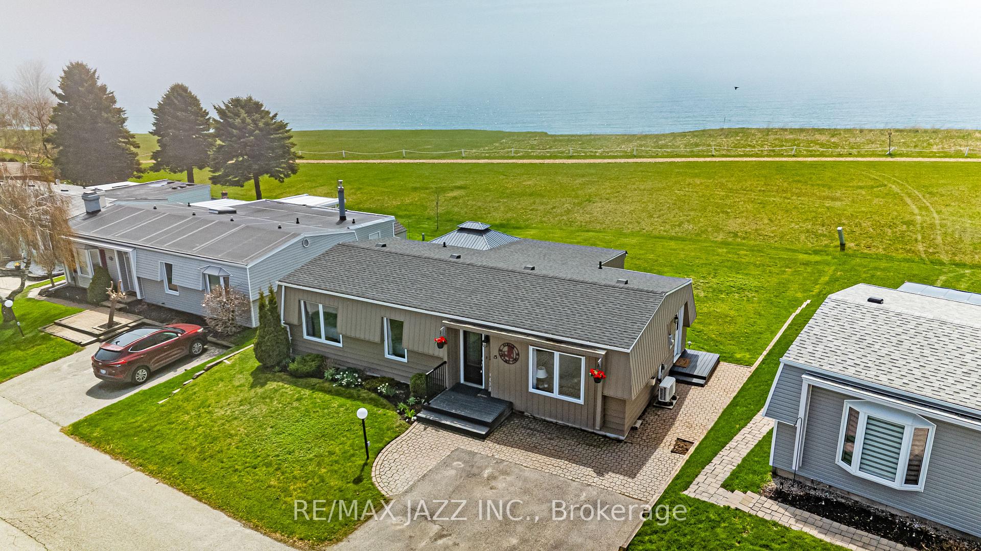 Front of 15 Bluffs Road