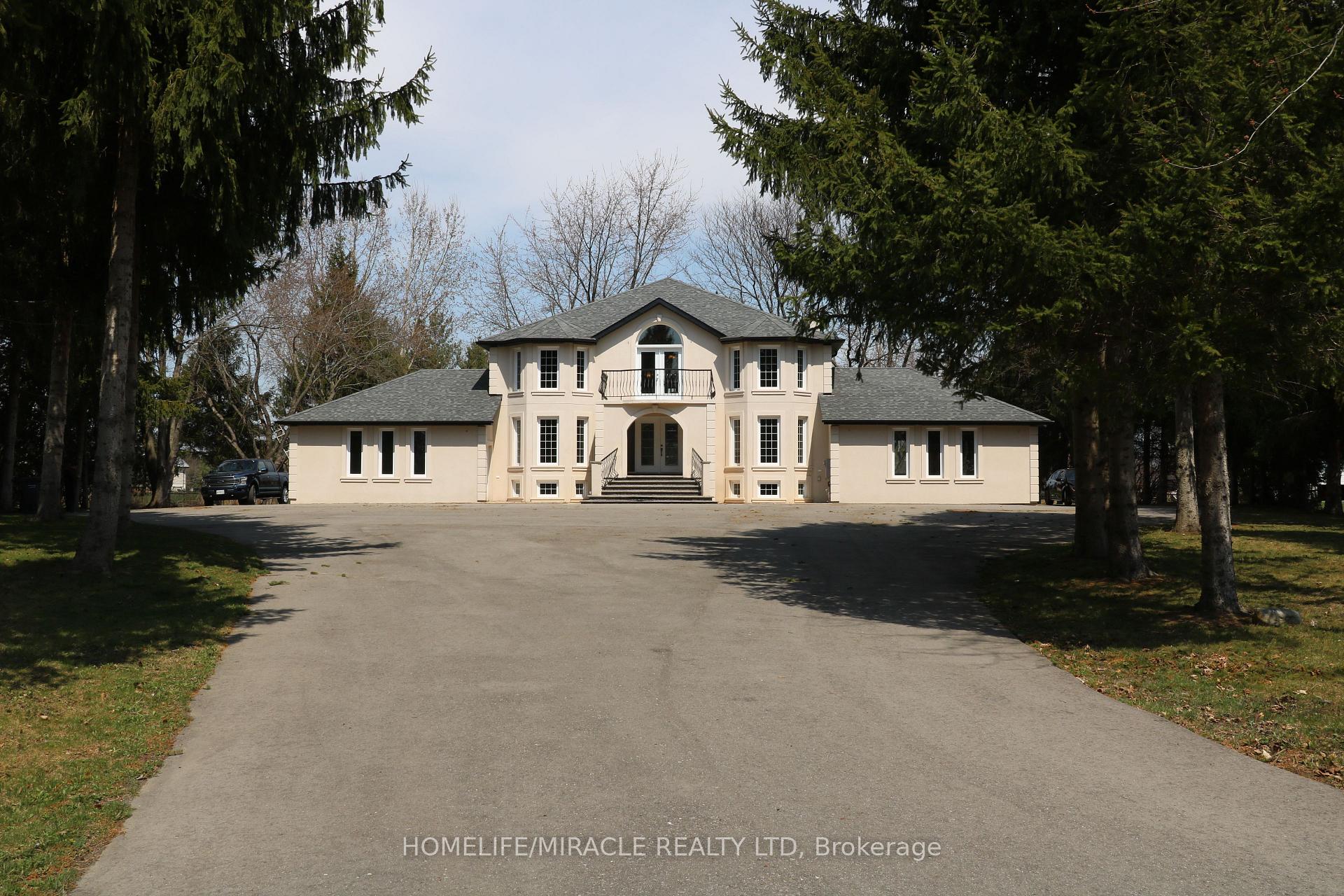 Front of 10 Cynthia Crescent